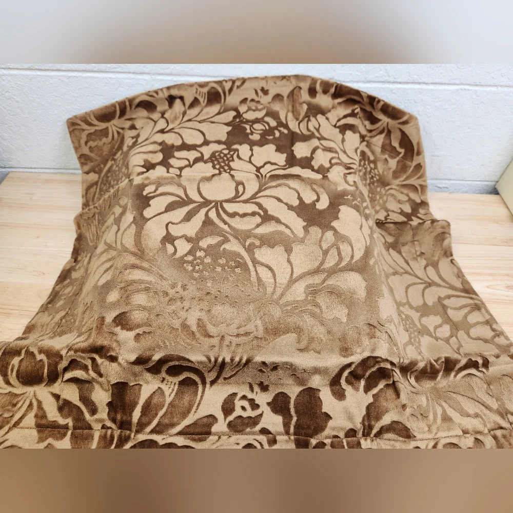 Williams Sonoma Home Floral Velvet Scroll Damask Coverlet F/Q  1 Sham Brown NOS